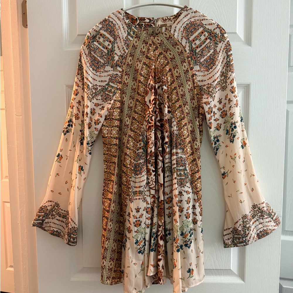 New w Tags Free People Size XS Bohemian Long Sleeve Top